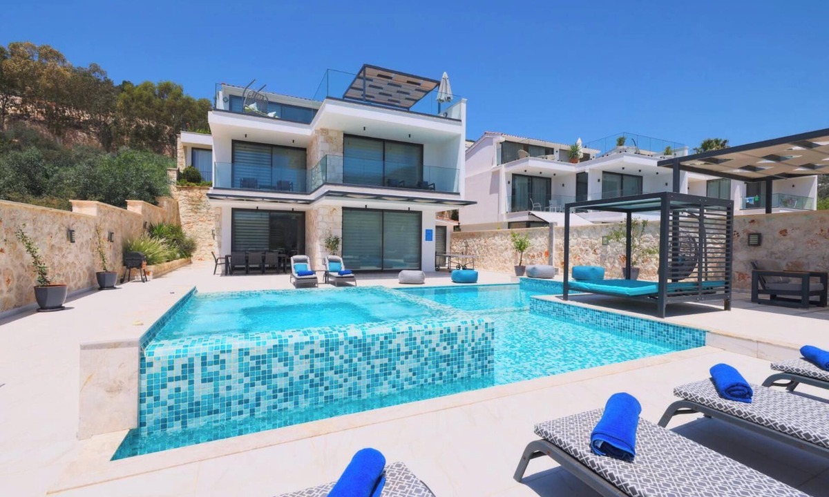Kalkan Villa | Villa Paloma is a luxury contemporary style four-bedroom private villa