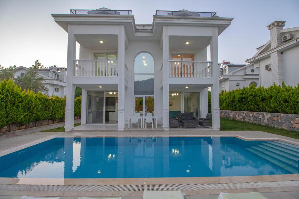 Hisaronu Villa | VILLA SILVER - 4 BEDROOM VILLA WITH PRIVATE POOL