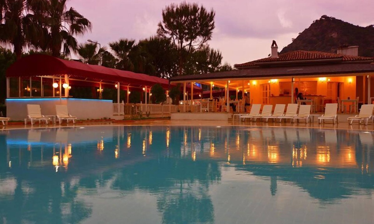 Oludeniz City Center Hotel | White Hotel
