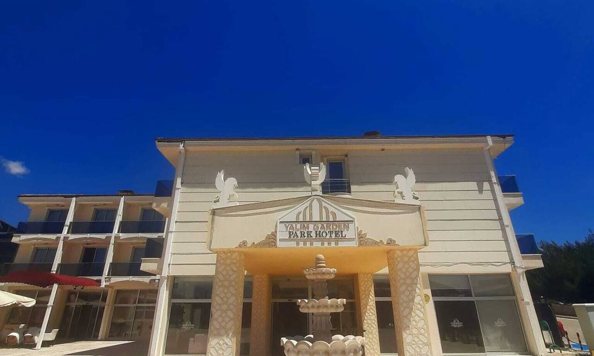 Sivaslı Bed & Breakfast | Yalim Garden Park Otel