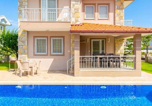 220 m² Villa ∙ 4 bedrooms ∙ 8 guests