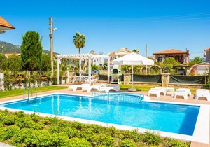240 m² Villa ∙ 5 bedrooms ∙ 10 guests