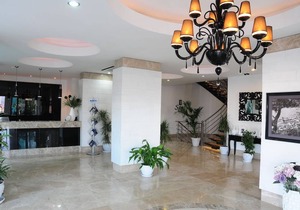 Alesta Yacht Hotel