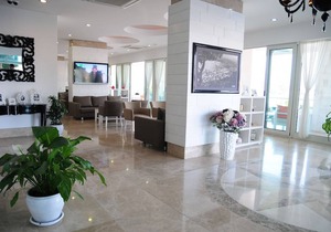 Alesta Yacht Hotel