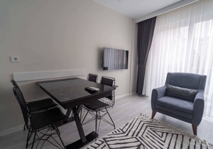 Apartment with Balcony Close to Beach in Muratpasa