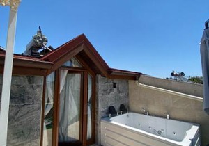 Castle Old Town Hotel
