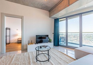 Cozy Flat with City View and Balcony in Sisli