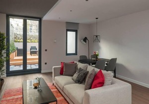 Modern Secluded Duplex 2bed/1.5bath + Garden! #64