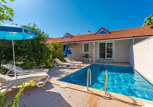 Villa Duman 2: Private Pool, A/C, WiFi, Car Not Required