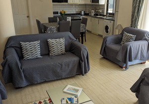 Villa Sari Lale - Short walk to town, large private pool, Sleeps 10 in Andifli