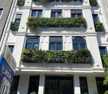 Taksim Apartment | 100 m² Apartment ∙ 3 bedrooms ∙ 8 guests