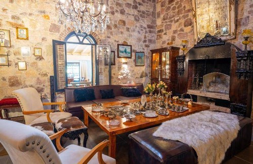 Ayvalik House | 100 m² Farmhouse ∙ 3 bedrooms ∙ 7 guests