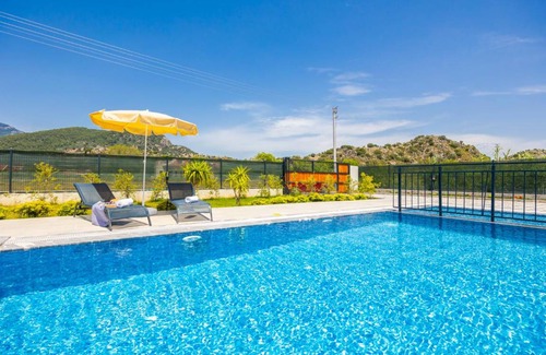 Dalyan Villa | 252 m² Villa ∙ 5 bedrooms ∙ 9 guests