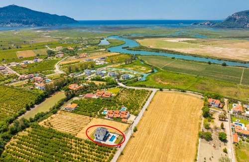 Dalyan Villa | 252 m² Villa ∙ 5 bedrooms ∙ 9 guests