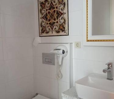 Karsiyaka Hotel | 30 m² Hotel ∙ 2 guests