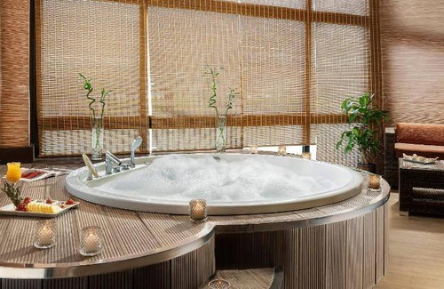 Narlidere Resort | 550 m² Resort ∙ 4 bedrooms ∙ 127 guests
