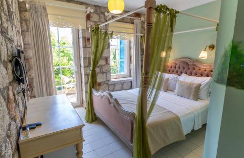 Hacımemis Hotel | Alacati Igdelihan Unique Hotel