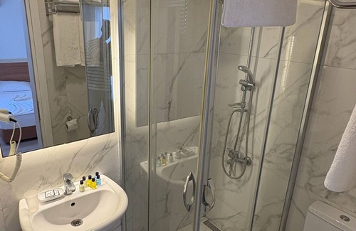 Ayvalik City Center Hotel | Amphora Hotel