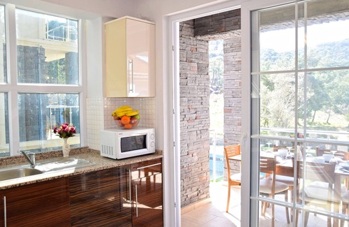 Hisaronu Apartment | Centrally located 3 bedroom 3 bathroom apartment with FREE WIFI
