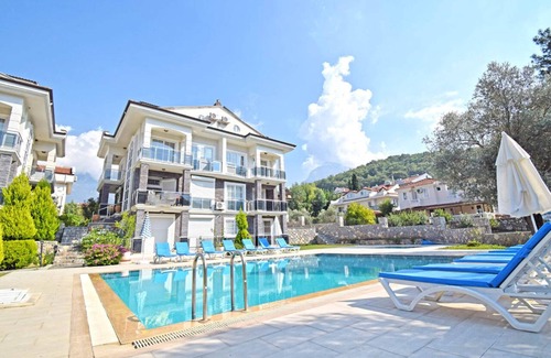 Hisaronu Apartment | Centrally located 3 bedroom 3 bathroom apartment with FREE WIFI