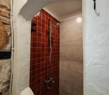 Ayvalik City Center Villa | Meli Mila Spiti milozrooms Ayvalik