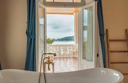 Adalar Hostel | Palais Büyükada