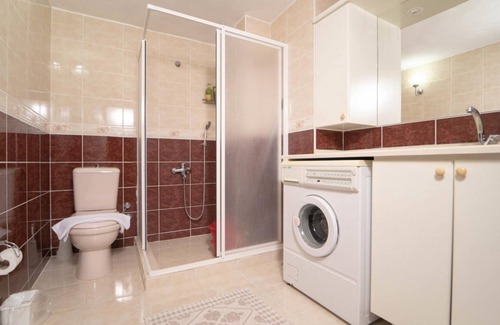 Fethiye House | Sea View Vibrant Flat w Balcony Right by Sea