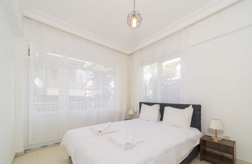 Alanya Apartment | Serene Flat with Balcony Near Beach in Antalya
