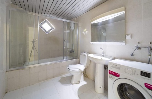 Alanya Apartment | Serene Flat with Balcony Near Beach in Antalya