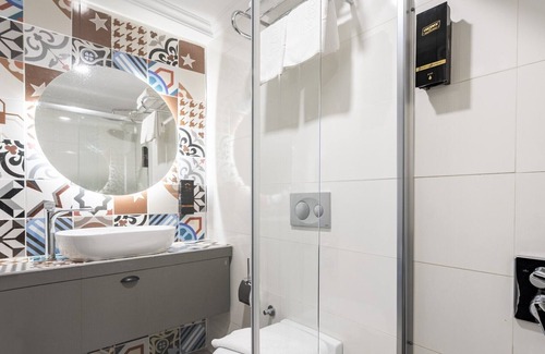 Kaleici Apartment | Studio Flat with Garden near Hadrians Gate