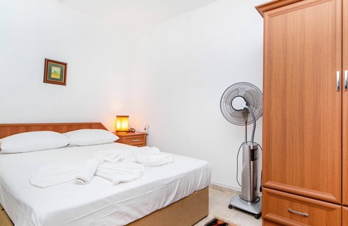 Koycegiz Apartment | Vacation Flat w Garden Patio BBQ in Mugla