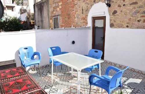 Ayvalik City Center Villa | Villa ∙ 6 guests
