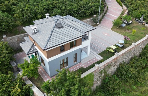 Bolaman Villa | ÇİFTLİKTE KONAKLAMA VİLLA SAKLI BAHÇE