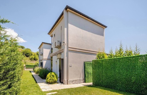 Dilovasi Villa | 1 Deluxe Villa Isıtmalı Havuz, Ateş Çukuru