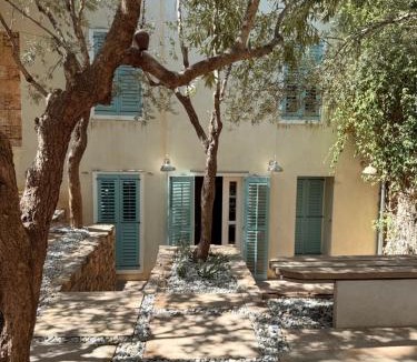Ayvalik City Center Villa | 1860 Rum Evleri