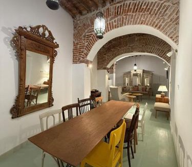 Ayvalik City Center Villa | 1860 Rum Evleri