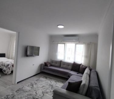 Bornova Apartment | 1Aileye-Firma Çalışanlarına EGE Üniversite & Hastanesi YAKINI