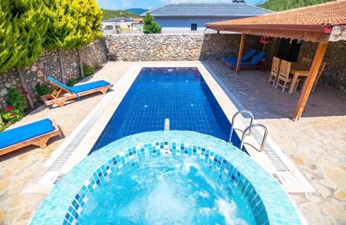 Fethiye Villa | 2+1 İç ve dış jakuzili villa