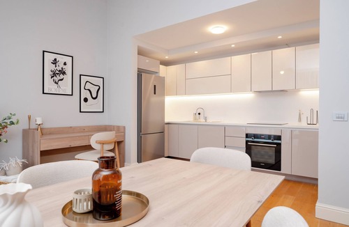 Taksim Apartment | 2-Bedroom and 2-Bathroom - Central Location - New Building - Elevator - Parking