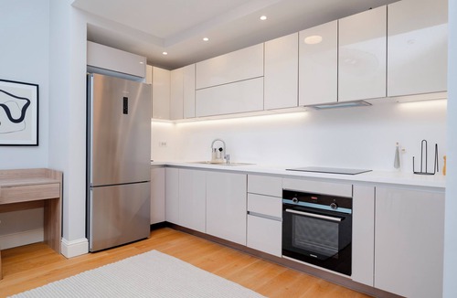 Taksim Apartment | 2-Bedroom and 2-Bathroom - Central Location - New Building - Elevator - Parking
