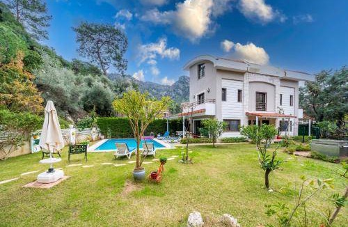 Icmeler Villa | 250 m² Villa ∙ 5 bedrooms ∙ 10 guests