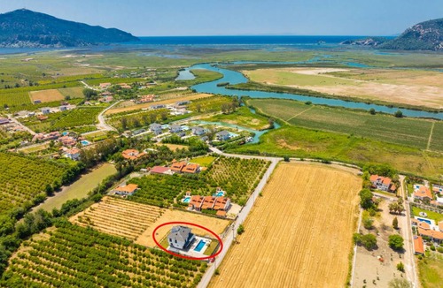 Dalyan Villa | 252 m² Villa ∙ 5 bedrooms ∙ 9 guests