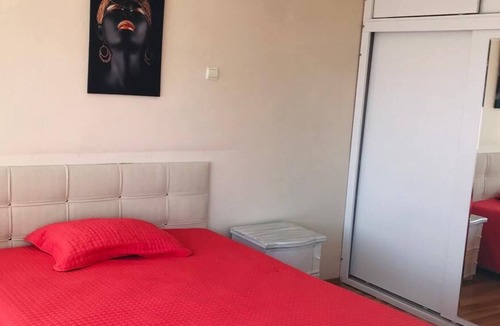 Antalya City Centre Apartment | 3+1 FAMİLY APARTMENT 6 PEOPLE ROOMS WİTH BALCONY