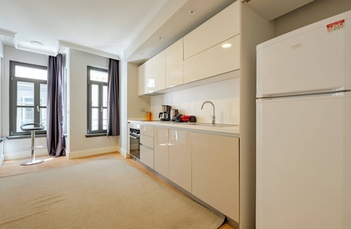 Taksim Apartment | 3-Bedroom Apartment - 2 Bathroom - Elevator - New Building - 5 Min to Taksim Sq