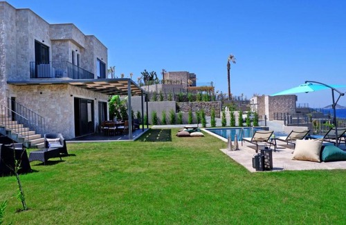 Koyunbaba Villa | 5 Bedroom Luxury Villa with Private Pool and Private Beach in Bodrum-Gumusluk 2
