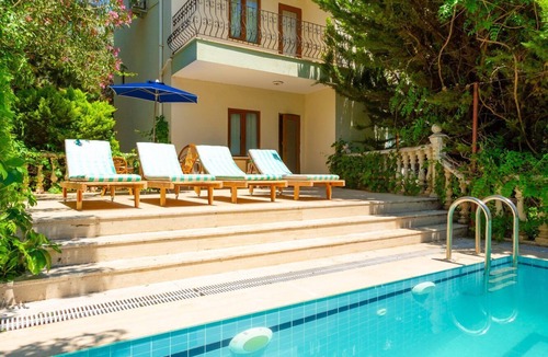 Kalkan Villa | 5 Bedroom Villa with Sea View in Kalkan Center - Helisonia
