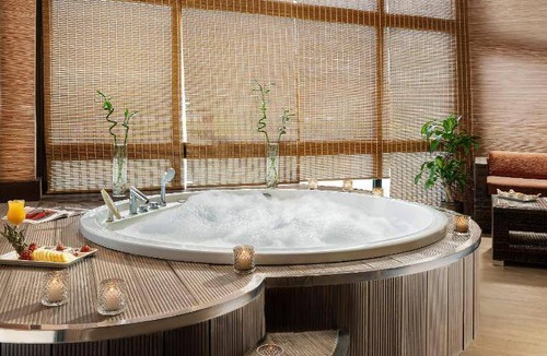 Narlidere Resort | 550 m² Resort ∙ 4 bedrooms ∙ 127 guests