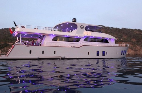 Gocek Boat Rental | 8 pax capacity Luxury Yacht for Rent in Göcek, Fethiye | www.yachttogo.com