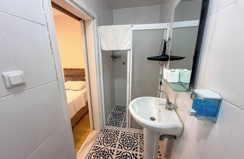 Kucukkuyu Hotel | Address Küçükkuyu