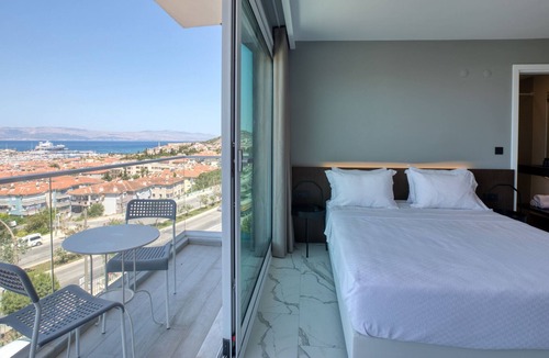 Cesme Apartment | AEGEAN Apartments Cesme - Premium Room, Double Bed with Sea View